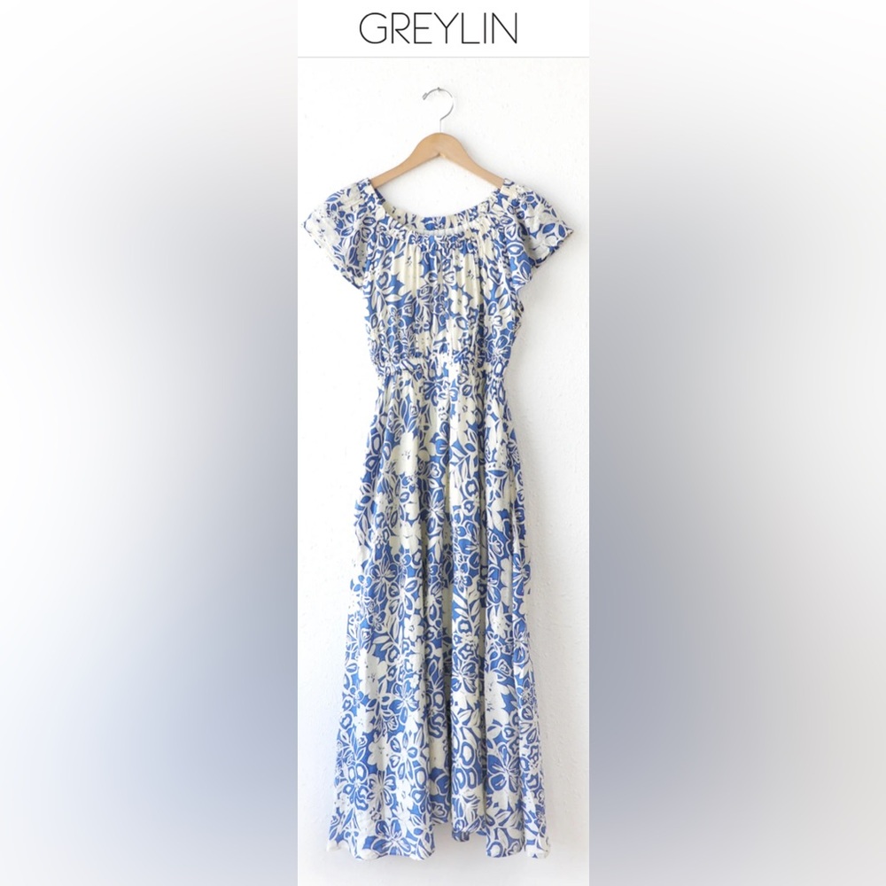 Sefina Midi Dress

By Greylin Collection | Women's Luxury Fashion Clothing